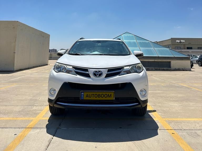 Toyota RAV4 2nd hand, 2015