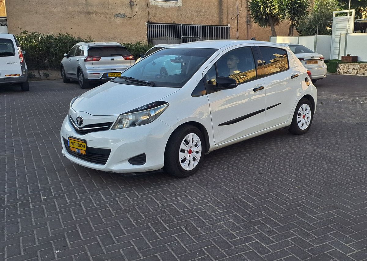 Toyota Yaris 2ème main, 2014, main privée