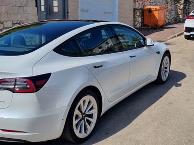 Tesla Model 3 2nd hand, 2021, private hand