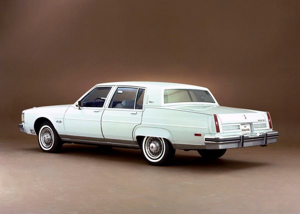 Oldsmobile Ninety Eight 1977. Carrosserie, extérieur. Berline, 9 génération