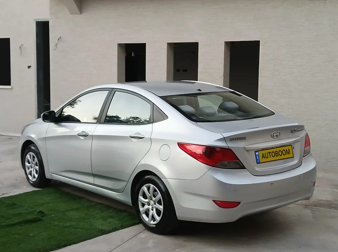Hyundai i25 2nd hand, 2013