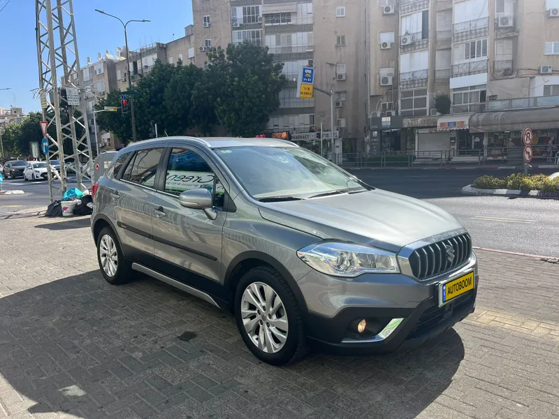 Suzuki Crossover 2ème main, 2020, main privée